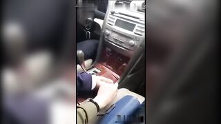 野外车震泄密小情人下班后与西装炮友路边野外车震